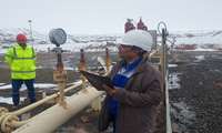 تلاش بی‌وقفه کارکنان شرکت نفت مناطق مرکزی ایران برای تولید گاز ادامه دارد
