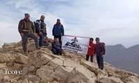 صعود گروه کوهنوردی شرکت بهره برداری نفت و گاز غرب به قله شاودالان
