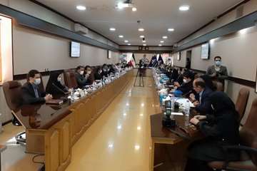بازدید معاون وزیر در توسعه مدیریت و سرمایه انسانی از شرکت بهره برداری نفت و گاز غرب