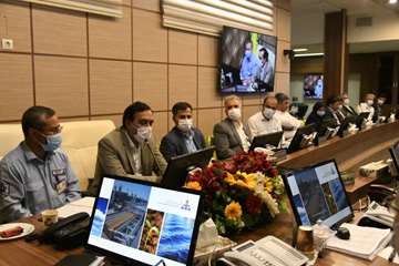 برگزاری نشست با مسئولان پالایشگاه شهید هاشمی نژاد