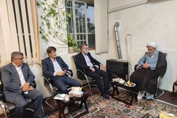دیدار مدیرعامل شرکت نفت مناطق مرکزی ایران با امام جمعه شیراز،استاندار فارس و مدیر کل برق منطقه ای فارس و بوشهر
