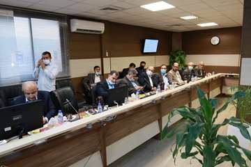 نشست مشترک مدیرعامل نفت مرکزی و اعضای کمیسیون انرژی مجلس شورای اسلامی در حاشیه بازدیداز منطقه عملیاتی سروستان و سعادت آباد