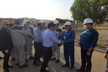 بازدید مدیرعامل شرکت نفت مناطق مرکزی ایران از میدان نفتی آذر ، کمپ آذر و پروژه نمکزدایی دهلران