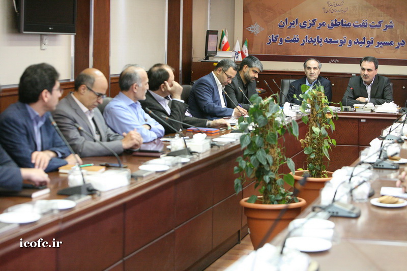 نشست صمیمی مدیرعامل با سرپرست, روسا و کارکنان مدیریت امور فنی شرکت نفت مناطق مرکزی ایران